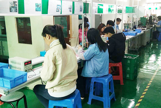 生產流水線，員工的工作態度決定質量